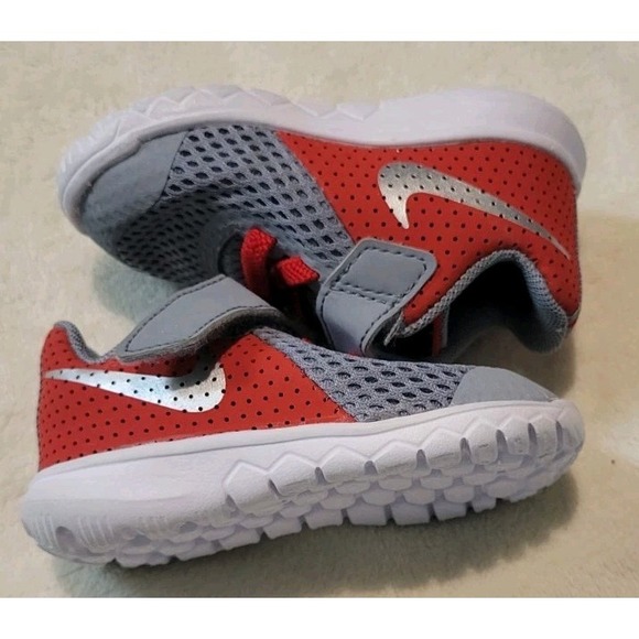 NIKE FLEX EXPERIENCE BABY/NEWBORN SIZE 3C GRAY/RED SHOES - EUC - Picture 3 of 6